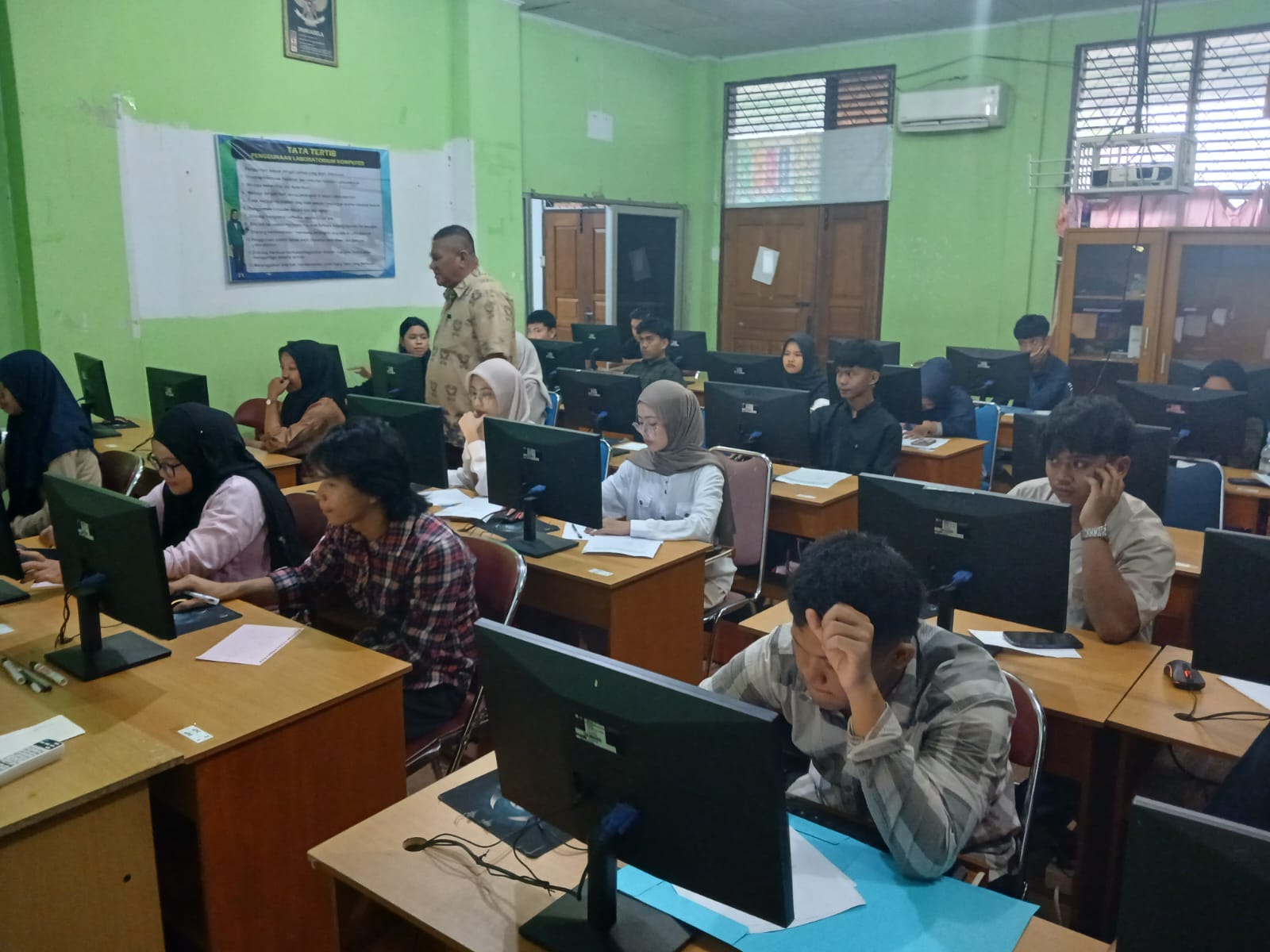 Ujian PMB UNBARI 4